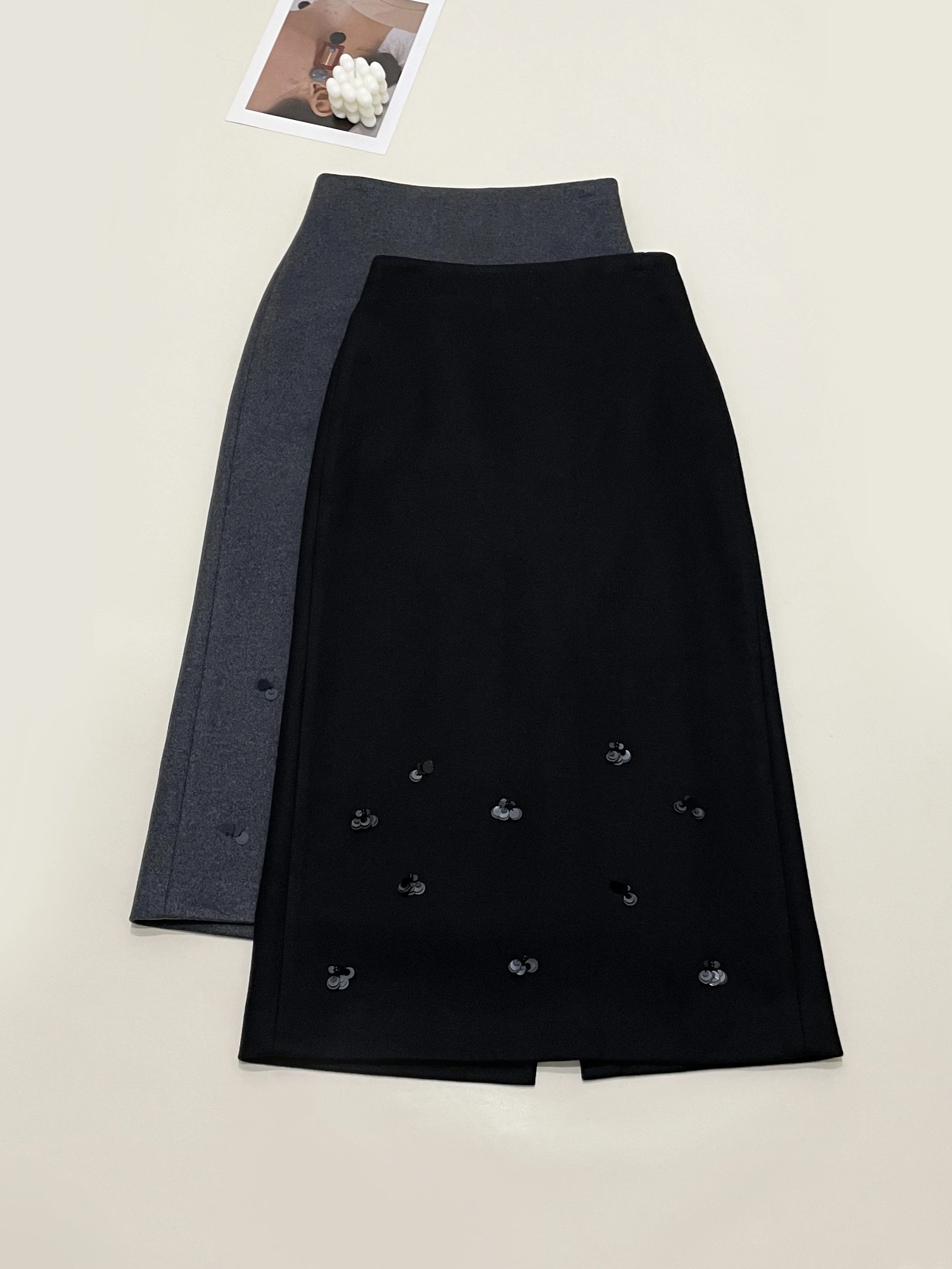 Элегантная шерстяная юбка с высокой талией, асимметричным разрезом, средней длины, черная, для женщин, для города и офиса
Элегантная шерстяная юбка с высокой талией, асимметричным разрезом, средней длины, черная, для женщин, для города и офиса