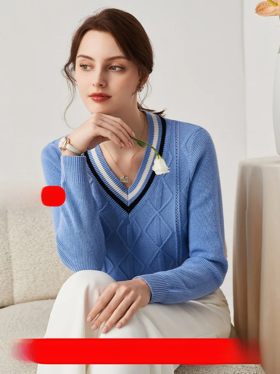 Женский утепленный шерстяной вязаный свитер Zhaojun, осенняя новинка, с V-образным вырезом, в студенческом стиле, с милым полосатым узором, свободного кроя, с длинными рукавами
Женский утепленный шерстяной вязаный свитер Zhaojun, осенняя новинка, с V-образным вырезом, в студенческом стиле, с милым полосатым узором, свободного кроя, с длинными рукавами