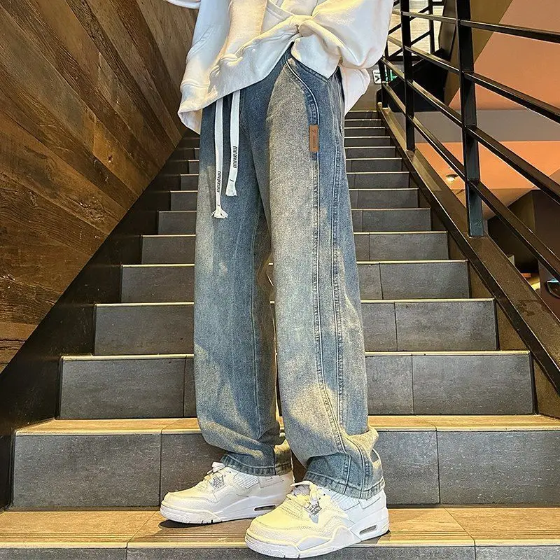 Модные мужские джинсы прямого кроя в стиле Hong Kong, повседневные длинные брюки свободного кроя из денима, весна 2025, High Street Sle
Модные мужские джинсы прямого кроя в стиле Hong Kong, повседневные длинные брюки свободного кроя из денима, весна 2025, High Street Sle