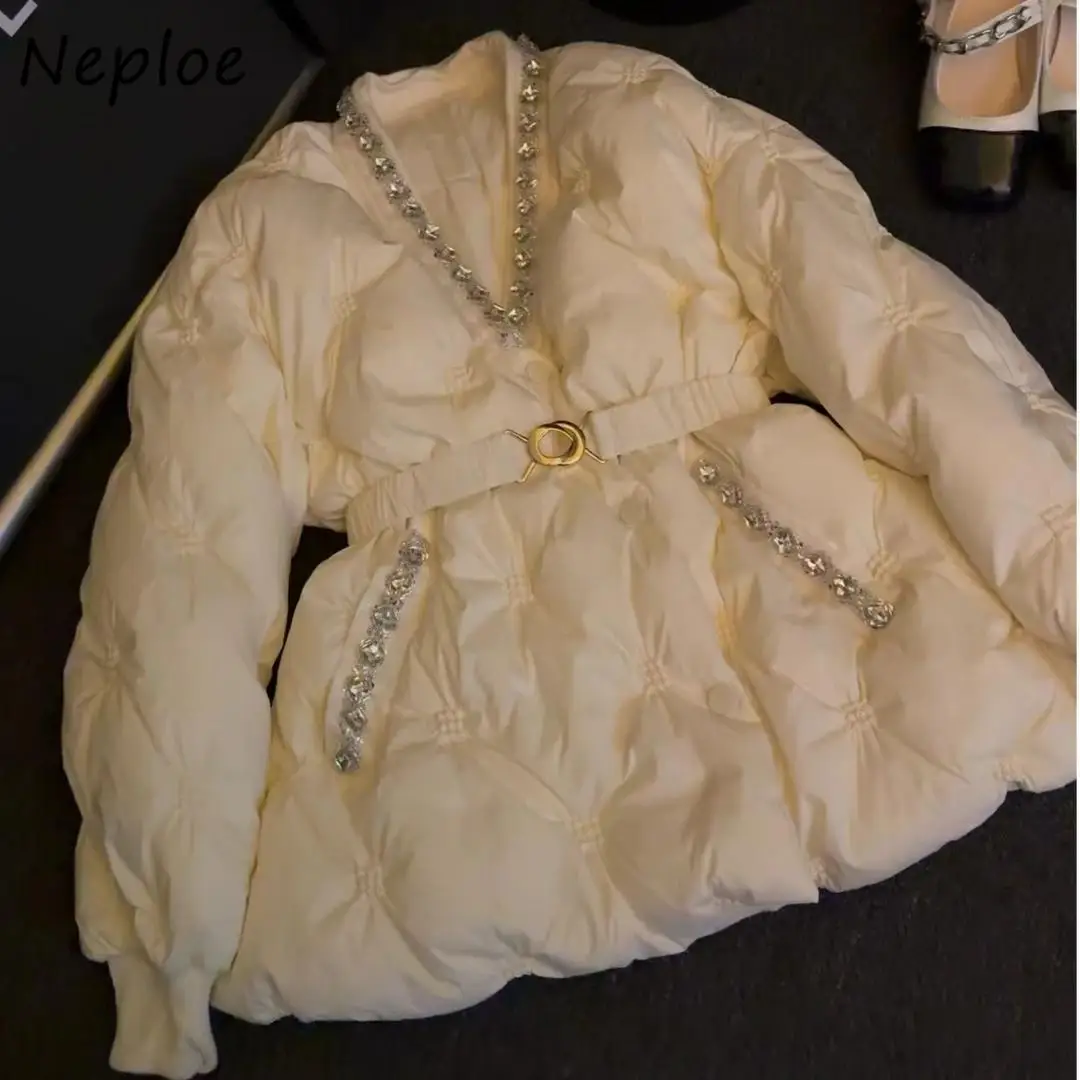 Neploe Korea V Neck Heavy Diamond Veste Femme Small Fragrance New Sweet Slim Waist Coat Elegant Luxury All-match Chaqueta Mujer
Neploe Korea V Neck Heavy Diamond Veste Femme Small Fragrance New Sweet Slim Waist Coat Elegant Luxury All-match Chaqueta Mujer