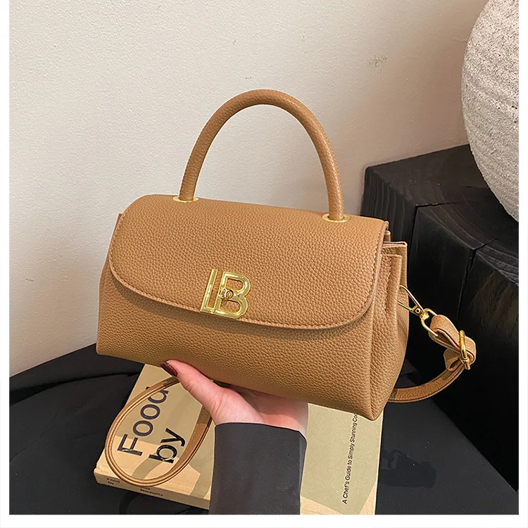 Textured Leather Tote Bag 2025, Vintage Inspired Structured Purse, Spacious Crossbody Shoulder Bag for Women, Timeless Design
Textured Leather Tote Bag 2025, Vintage Inspired Structured Purse, Spacious Crossbody Shoulder Bag for Women, Timeless Design