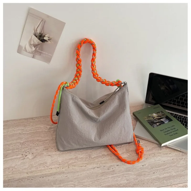 Women High End Leather Messenger Bag Classic Elegant Trendy Vintage Paris Crossbody Tote Handbag
Women High End Leather Messenger Bag Classic Elegant Trendy Vintage Paris Crossbody Tote Handbag