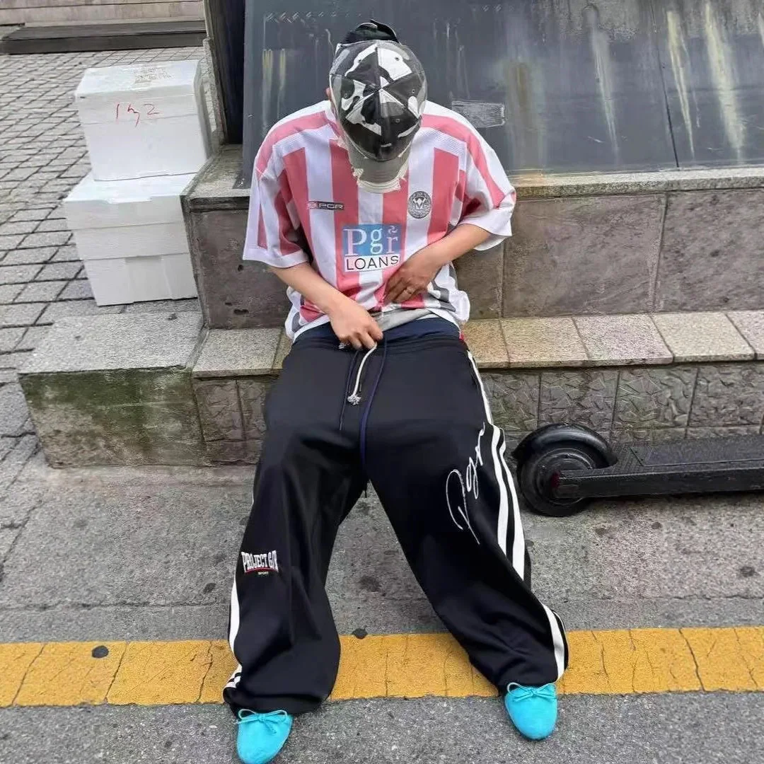 Grailz Project G/R 2026 High-Quality Triple-Waist Striped Embroidered Relaxed Sweatpants Faux Triple Stripes Baggy Pants
Grailz Project G/R 2026 High-Quality Triple-Waist Striped Embroidered Relaxed Sweatpants Faux Triple Stripes Baggy Pants