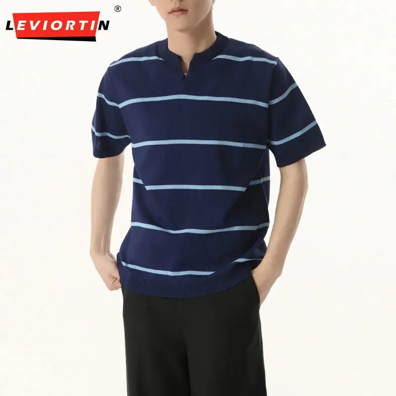 Summer Men's retro Japanese V-neck contrasting striped knitted short sleeved top versatile daily commuting trend versatile top
Summer Men's retro Japanese V-neck contrasting striped knitted short sleeved top versatile daily commuting trend versatile top
