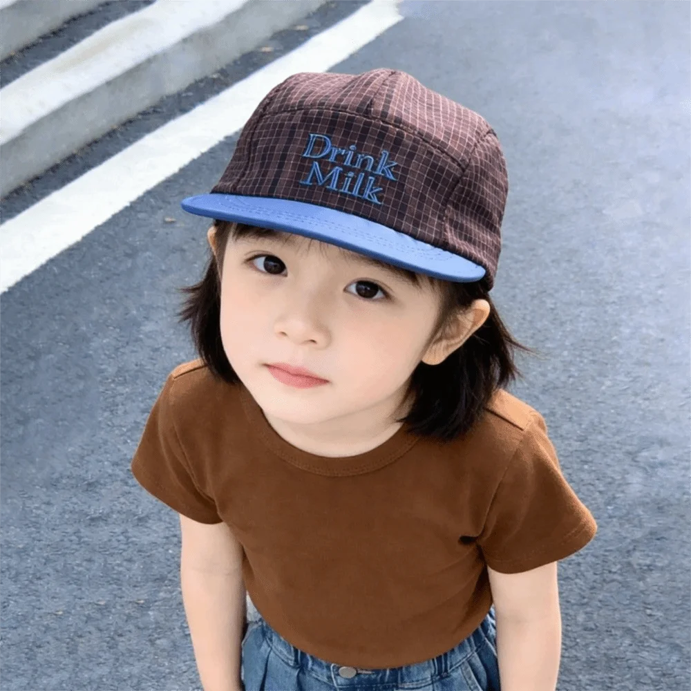 Simple Color Block Plaid Peaked Cap Flat Brim Adjustable Children Baseball Hat Breathable Soft Boys Sunscreen Hat Outdoor
Simple Color Block Plaid Peaked Cap Flat Brim Adjustable Children Baseball Hat Breathable Soft Boys Sunscreen Hat Outdoor