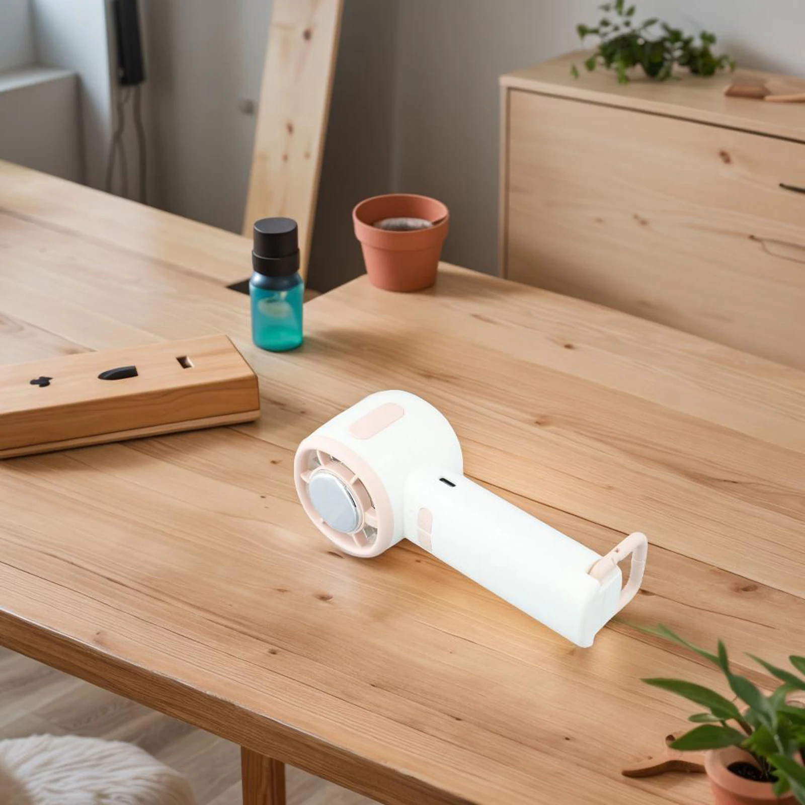 Вентилятор с воздушным потоком Вентилятор с батарейным питанием Портативный вентилятор 3-скоростные настройки Встроенный карабин Литиевая батарея большой емкости
Вентилятор с воздушным потоком Вентилятор с батарейным питанием Портативный вентилятор 3-скоростные настройки Встроенный карабин Литиевая батарея большой емкости