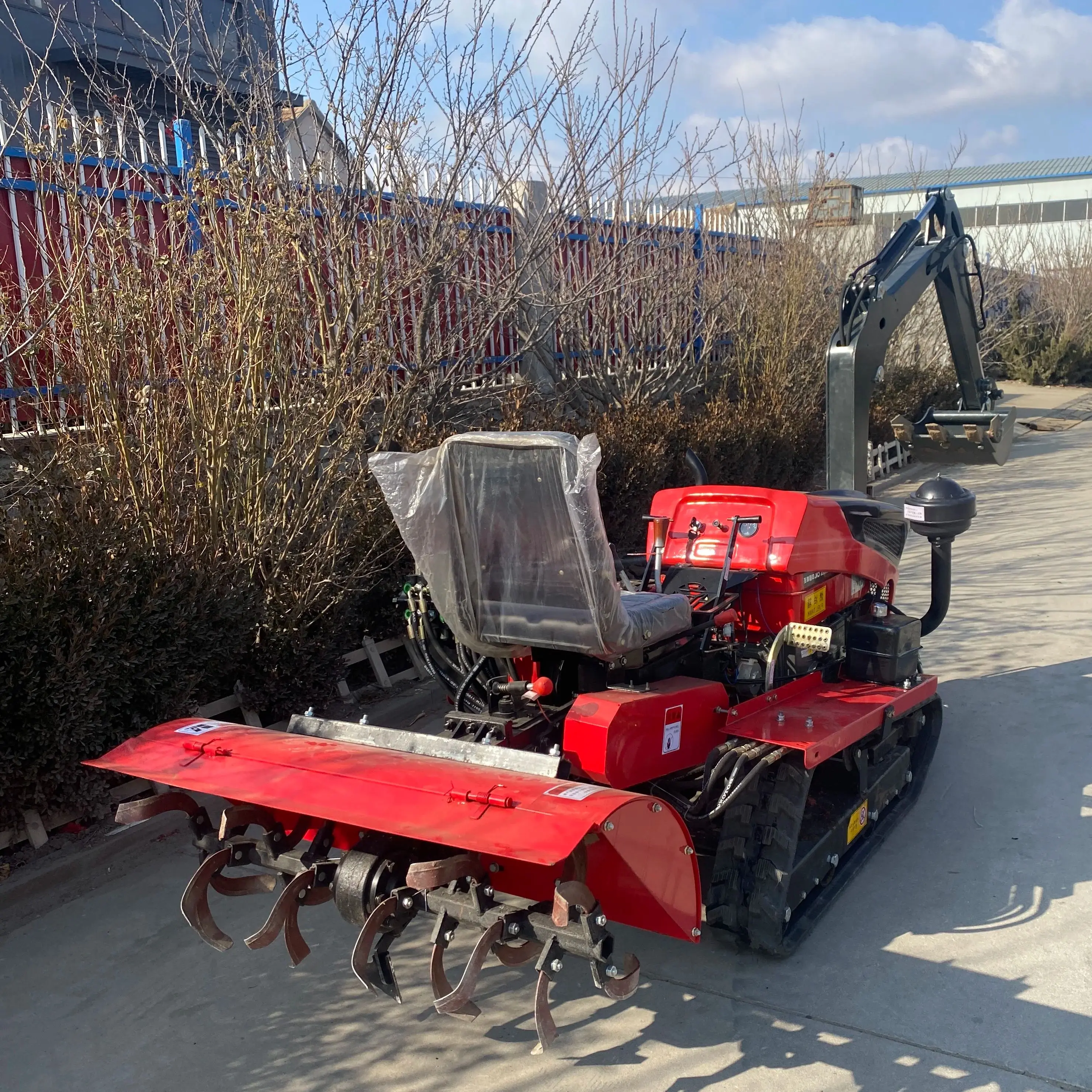 Customized Mini Cultivator Tiller Crawler Tractor 22HP Multi-Functional Agricultural with Excavator for Crop Planting
Customized Mini Cultivator Tiller Crawler Tractor 22HP Multi-Functional Agricultural with Excavator for Crop Planting