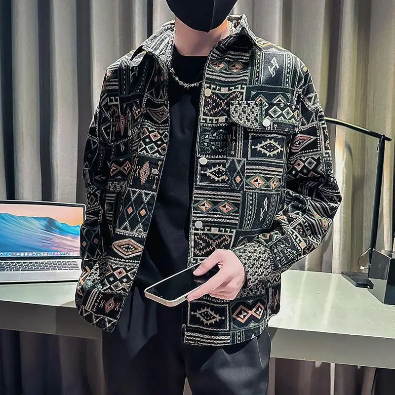 Foufurieux Autumn New Trendy Brand High Street Denim Jacket Men's Clothing Ethnic Style Slim Fit Polo Neck Casual Coat Men Tops
Foufurieux Autumn New Trendy Brand High Street Denim Jacket Men's Clothing Ethnic Style Slim Fit Polo Neck Casual Coat Men Tops