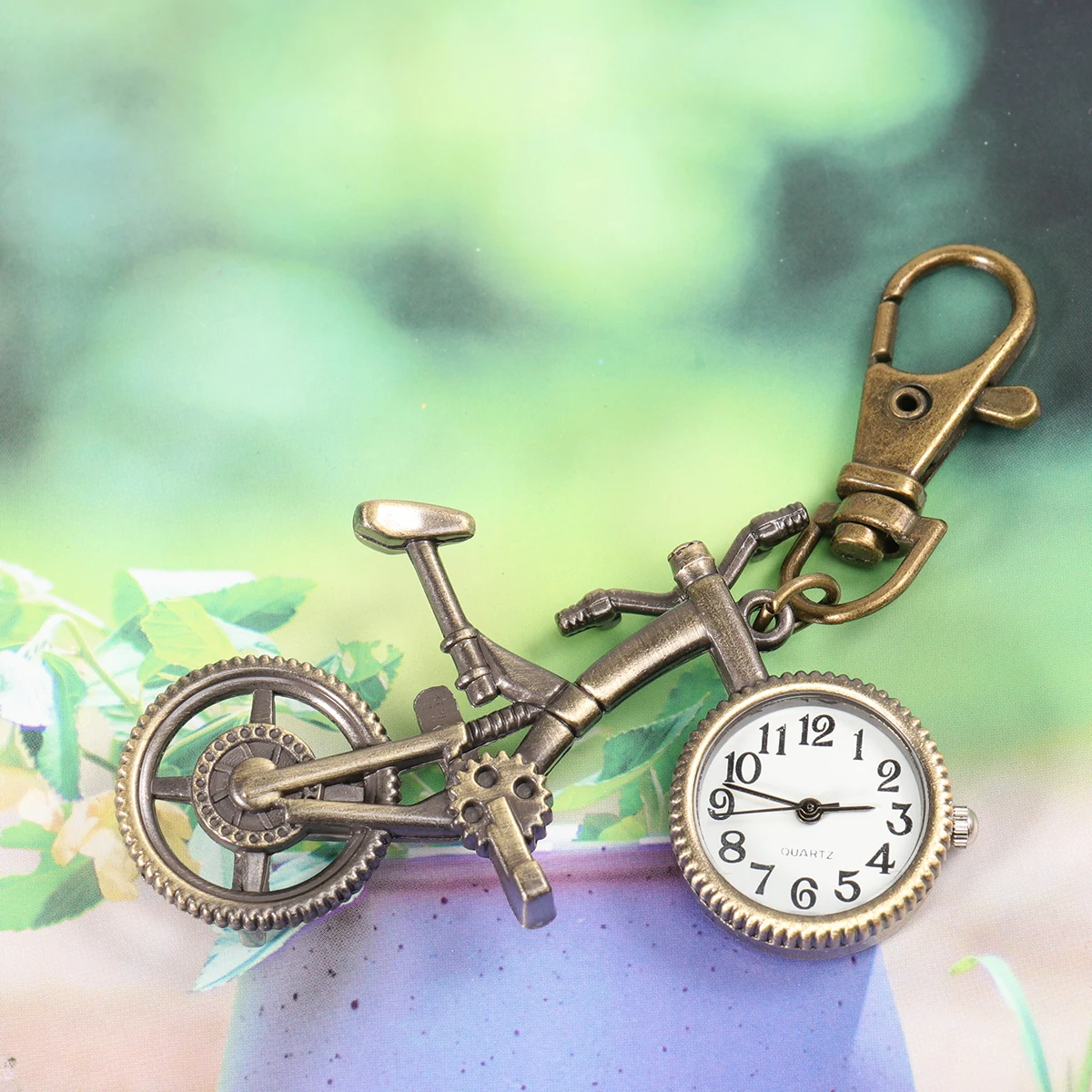 Retro Bicycle Keychain Craft Pocket Watch Decorative Hanging Bike Delicate for Gift Bycicle Shaped Clock
Retro Bicycle Keychain Craft Pocket Watch Decorative Hanging Bike Delicate for Gift Bycicle Shaped Clock