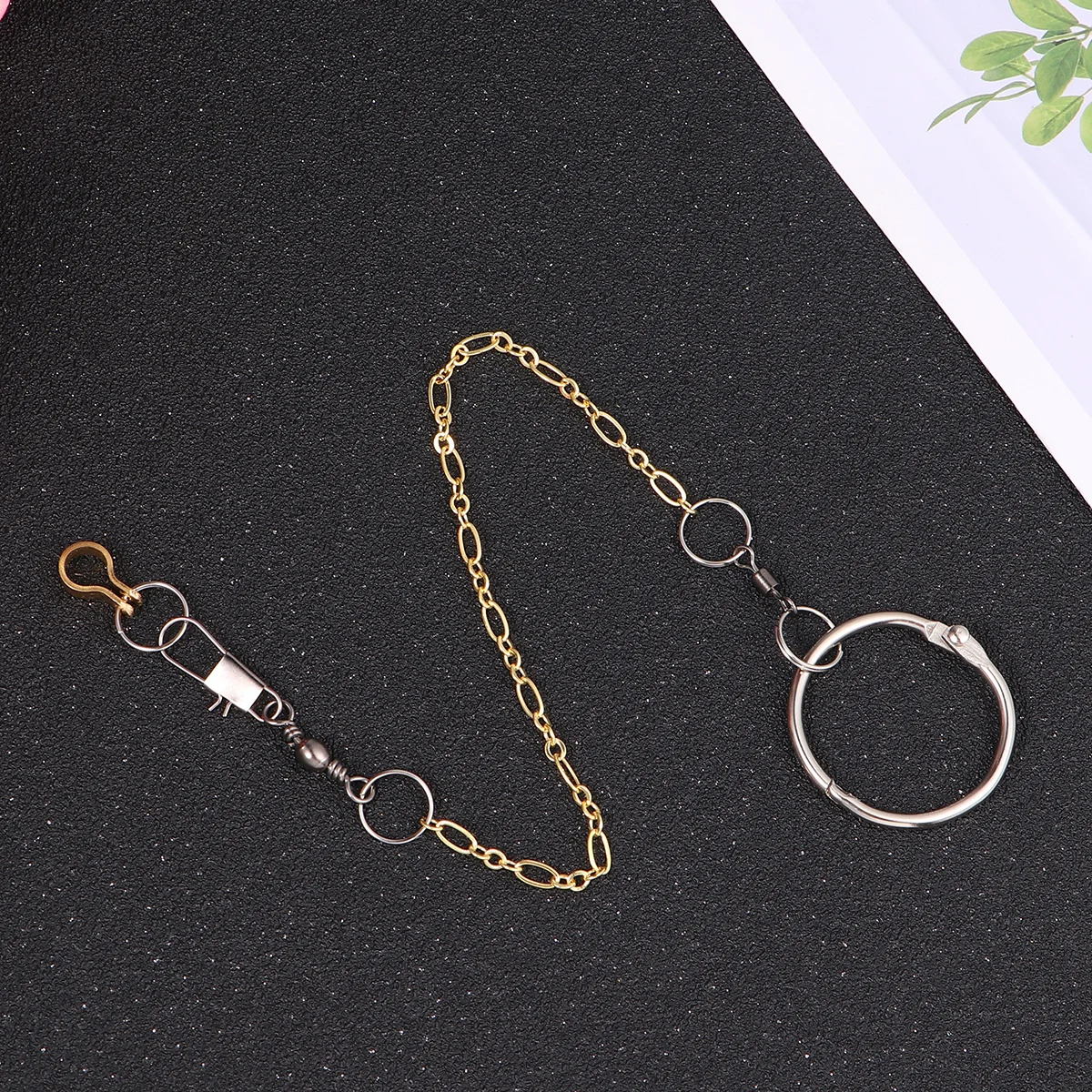 Foot Chain Buckle Circle Large Anklet for Cockatiels Peony Lovebird Durable Parrot Foot Lock Parrot Anklet 
Foot Chain Buckle Circle Large Anklet for Cockatiels Peony Lovebird Durable Parrot Foot Lock Parrot Anklet