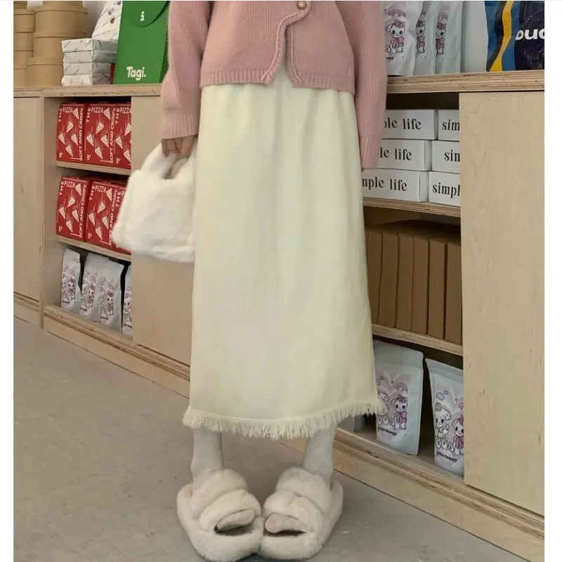 Autumn Winter Women's Soild Tassel Knitted Midi Skirt Thickened Woolen Bodycon Long Mid Length Elasti Waist A-Line Skirt
Autumn Winter Women's Soild Tassel Knitted Midi Skirt Thickened Woolen Bodycon Long Mid Length Elasti Waist A-Line Skirt