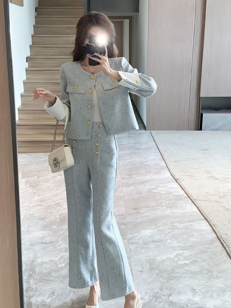Temperament Elegant French Women Suits Small Fragrance O-neck Long Sleeve Two Piece Outfits for Female 2025 Autumn Niche Suits
Temperament Elegant French Women Suits Small Fragrance O-neck Long Sleeve Two Piece Outfits for Female 2025 Autumn Niche Suits