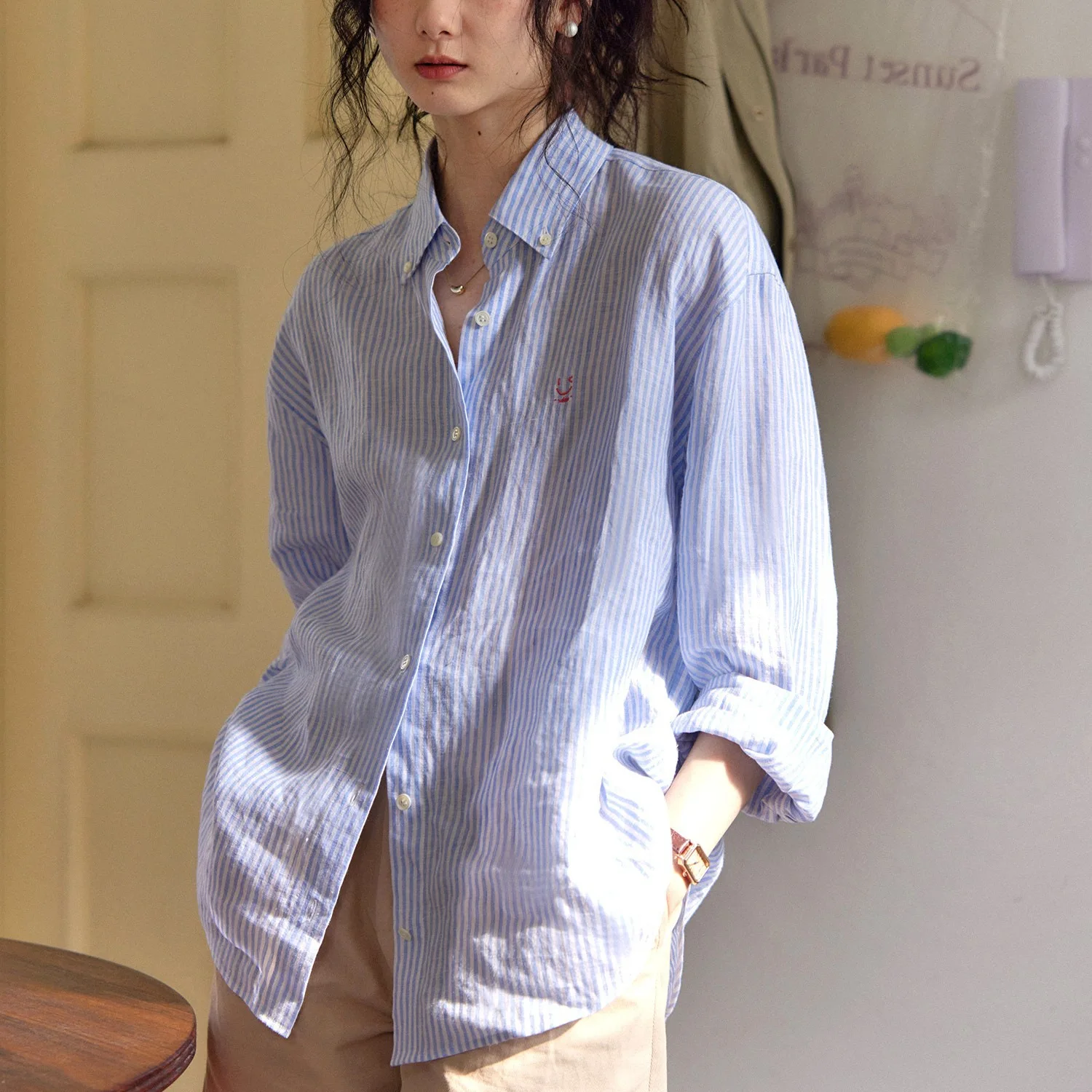 Women's French Classic Oversized Blue And White Striped Shirt Casual Loose Fit Linen Long Sleeve Shirt Summer 2024
Women's French Classic Oversized Blue And White Striped Shirt Casual Loose Fit Linen Long Sleeve Shirt Summer 2024