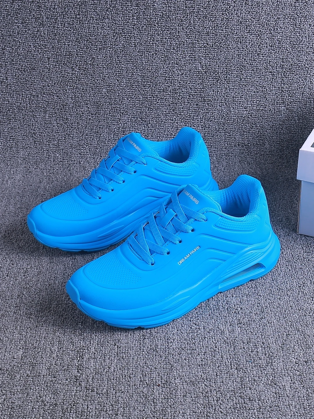 Women's Running oes Lightweight Breathable Thi Bot Cuioning Dad Sneakers Casual Sports oes Low Cut EVA Midsole
Women's Running oes Lightweight Breathable Thi Bot Cuioning Dad Sneakers Casual Sports oes Low Cut EVA Midsole