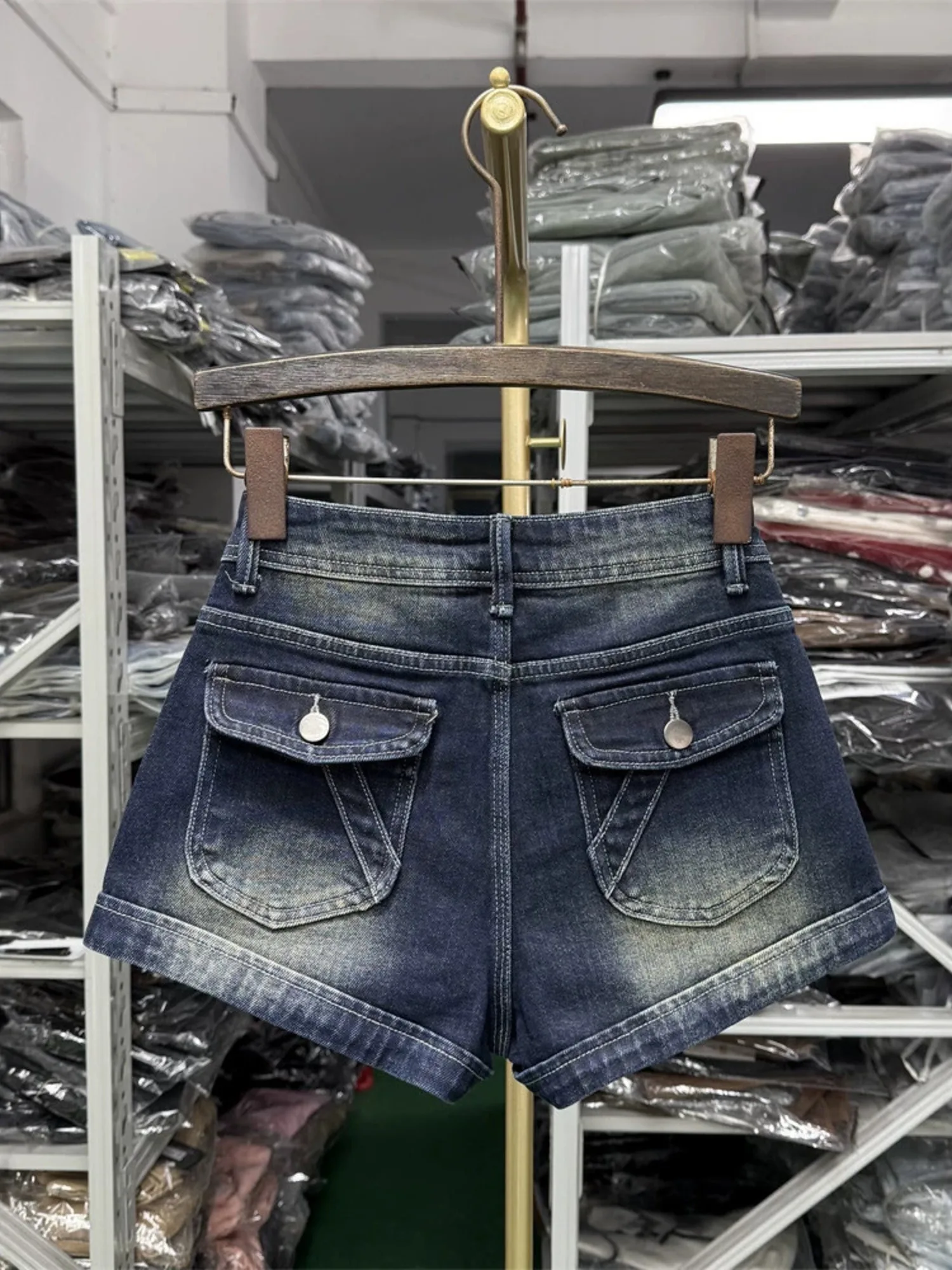 Women High Waist Denim Shorts Y2K Vintage Washed Cargo Pockets Summer Casual Streetwear 2026
Women High Waist Denim Shorts Y2K Vintage Washed Cargo Pockets Summer Casual Streetwear 2026