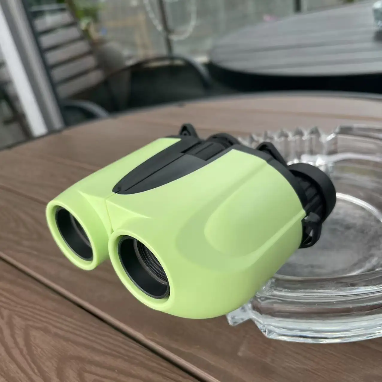 Бинокль SUNCORE 10x25 Green Compact L — карманный, легкий и идеально подходит для активного отдыха на природе
Бинокль SUNCORE 10x25 Green Compact L — карманный, легкий и идеально подходит для активного отдыха на природе