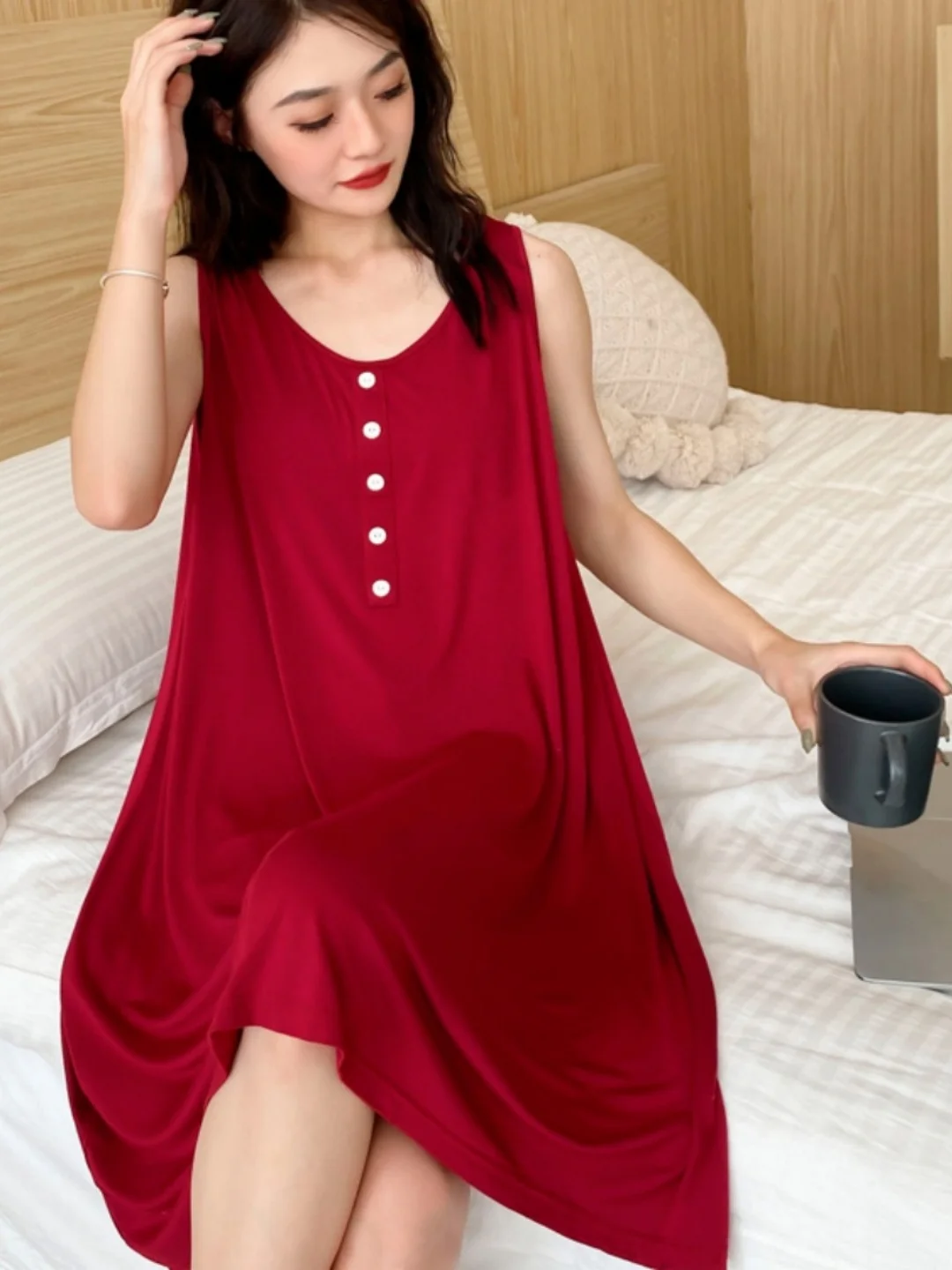 Summer Sleeveless round Neck Sleep Dress plus Size Button Splicing Mid-Length Loose Comfortable Wearable Home Clothes
Summer Sleeveless round Neck Sleep Dress plus Size Button Splicing Mid-Length Loose Comfortable Wearable Home Clothes