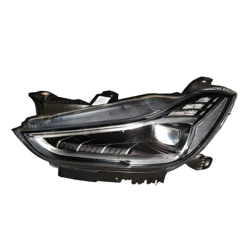 Автомобильные фары, системы освещения для автомобилей, матричные светодиодные фары
Автомобильные фары, системы освещения для автомобилей, матричные светодиодные фары