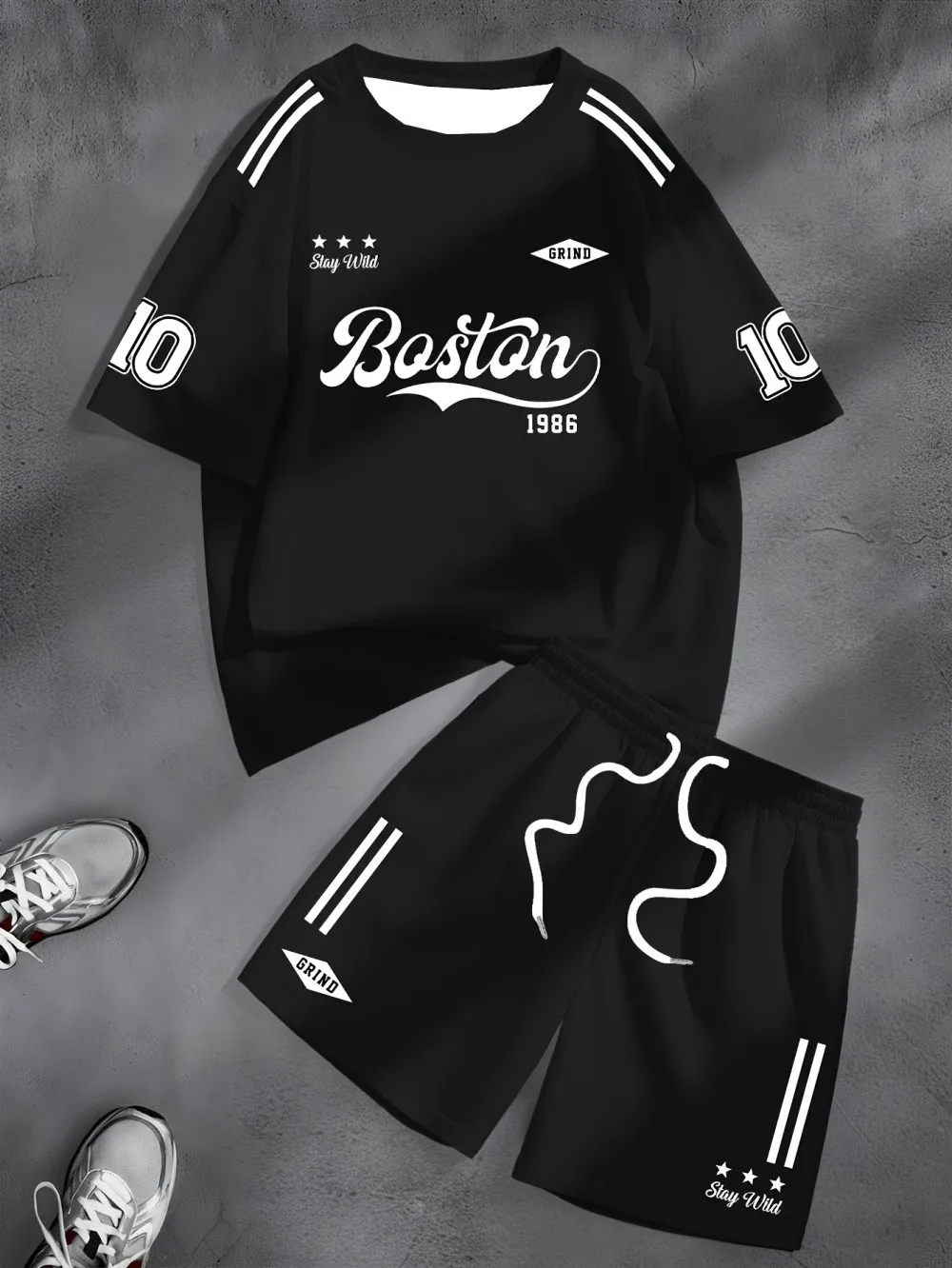 New men's summer Boston striped letter print soft and breathable round neck T-shirt drawstring shorts set outdoor casual wear
New men's summer Boston striped letter print soft and breathable round neck T-shirt drawstring shorts set outdoor casual wear