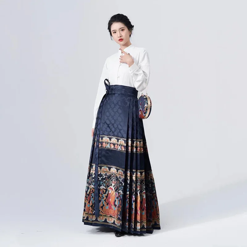 2024 NEW Ming Dynasty Horse Face Skirt For Woman Chinese Traditional Embroidery Hanfu Shirt New Design Party
2024 NEW Ming Dynasty Horse Face Skirt For Woman Chinese Traditional Embroidery Hanfu Shirt New Design Party