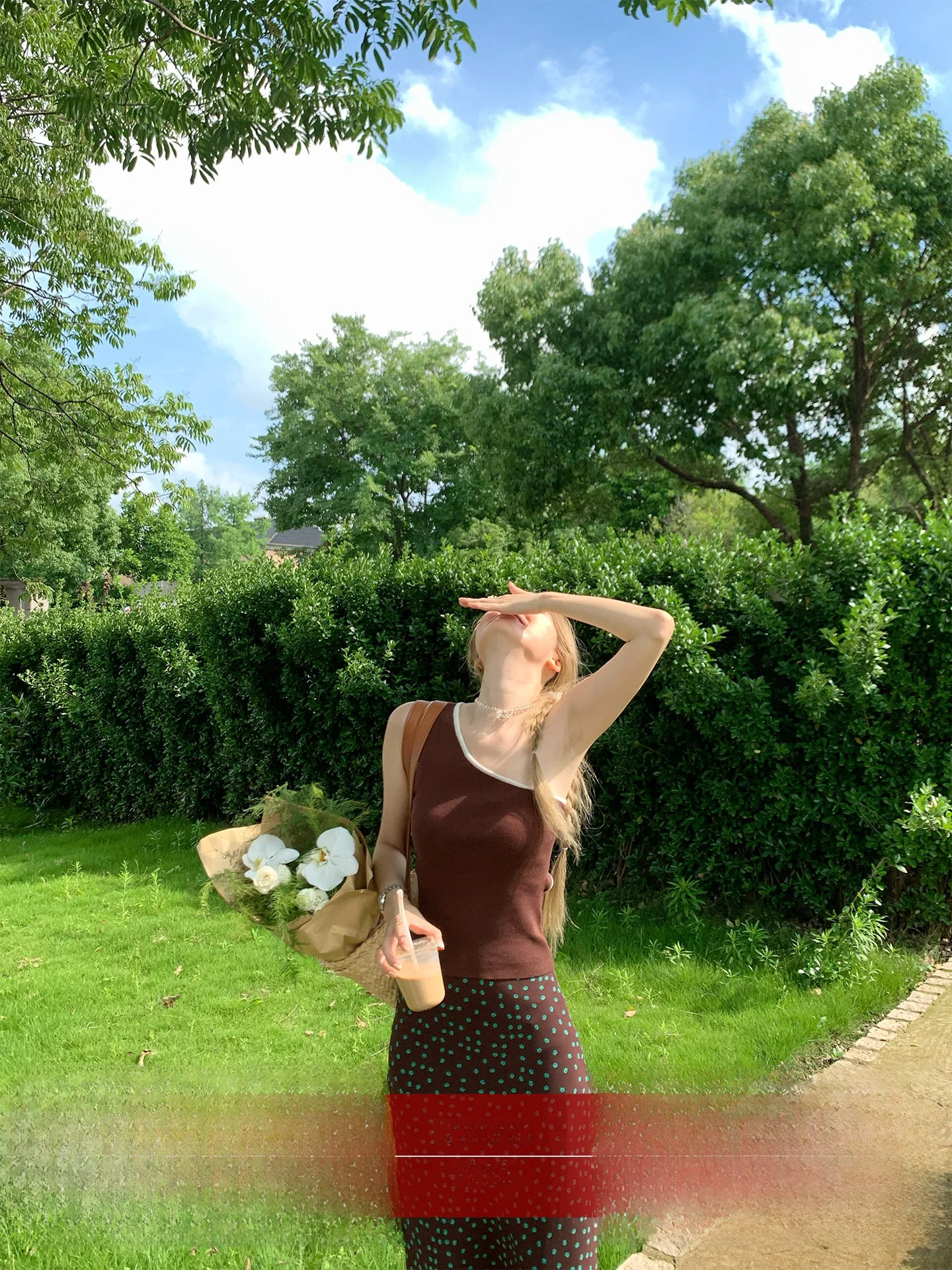 Sloan Lady Sle Slim Fit oulder Bared Vest Women's New Summer Faion Svel Outerwear Base irt ort Length C...
Sloan Lady Sle Slim Fit oulder Bared Vest Women's New Summer Faion Svel Outerwear Base irt ort Length C...