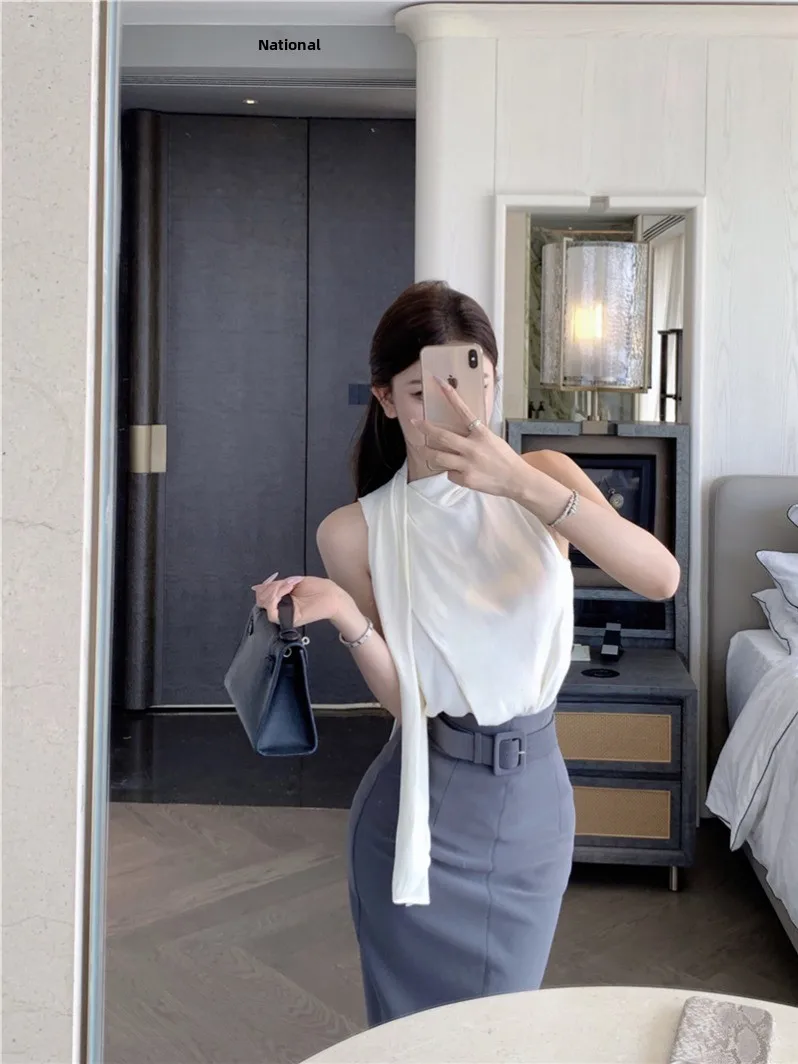Elegant Gray Satin Shirt And Skirt Set Women's Summer Fashion Outfit High Waist Bodycon Dress Sleeveless with Sash
Elegant Gray Satin Shirt And Skirt Set Women's Summer Fashion Outfit High Waist Bodycon Dress Sleeveless with Sash