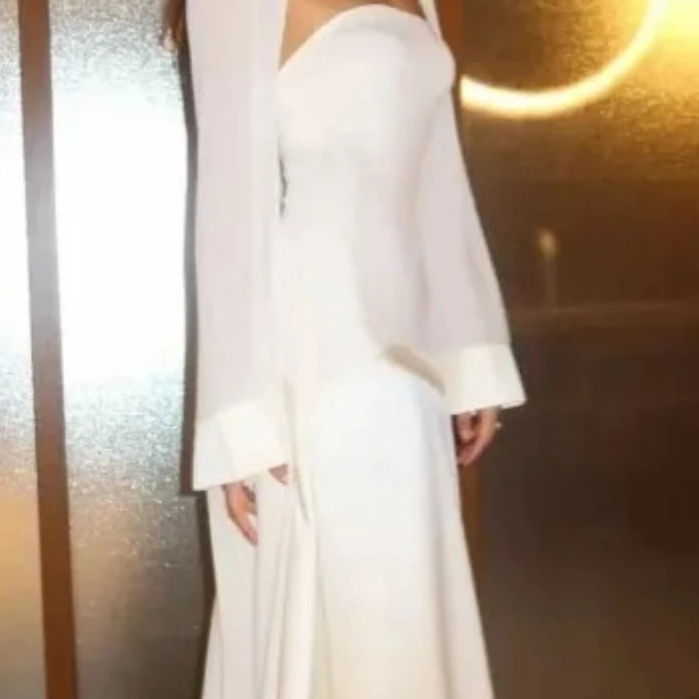 Customized Simple Prom Gowns Women's Strapless Long Sleeve Chiffon A-line Floor Length Evening Dresses Party Dress New
Customized Simple Prom Gowns Women's Strapless Long Sleeve Chiffon A-line Floor Length Evening Dresses Party Dress New