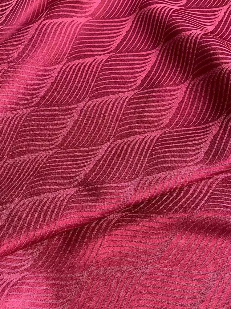 Jacquard Crepe Real Silk Interwoven Fabric Satin Cheongsam Han Dynasty Geometric Flowing Water
Jacquard Crepe Real Silk Interwoven Fabric Satin Cheongsam Han Dynasty Geometric Flowing Water