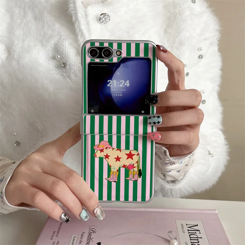 Cute Cow Star Print For MagSafe Phone Case For Samsung Galaxy Z Flip 7 6 5 4 3 Green Pink Stripe Foldable Protective Cover
Cute Cow Star Print For MagSafe Phone Case For Samsung Galaxy Z Flip 7 6 5 4 3 Green Pink Stripe Foldable Protective Cover