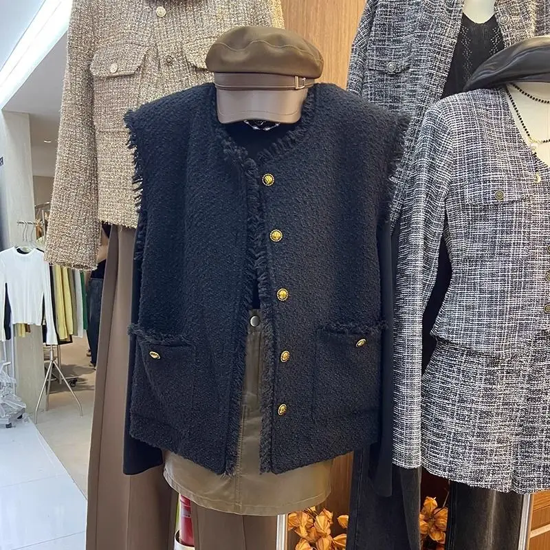 2024 Autumn Winter Women Retro Solid Color Tweed Vest Female O-neck Sleeveless Coat Ladies Single Breasted Casual Waistcoat W703
2024 Autumn Winter Women Retro Solid Color Tweed Vest Female O-neck Sleeveless Coat Ladies Single Breasted Casual Waistcoat W703