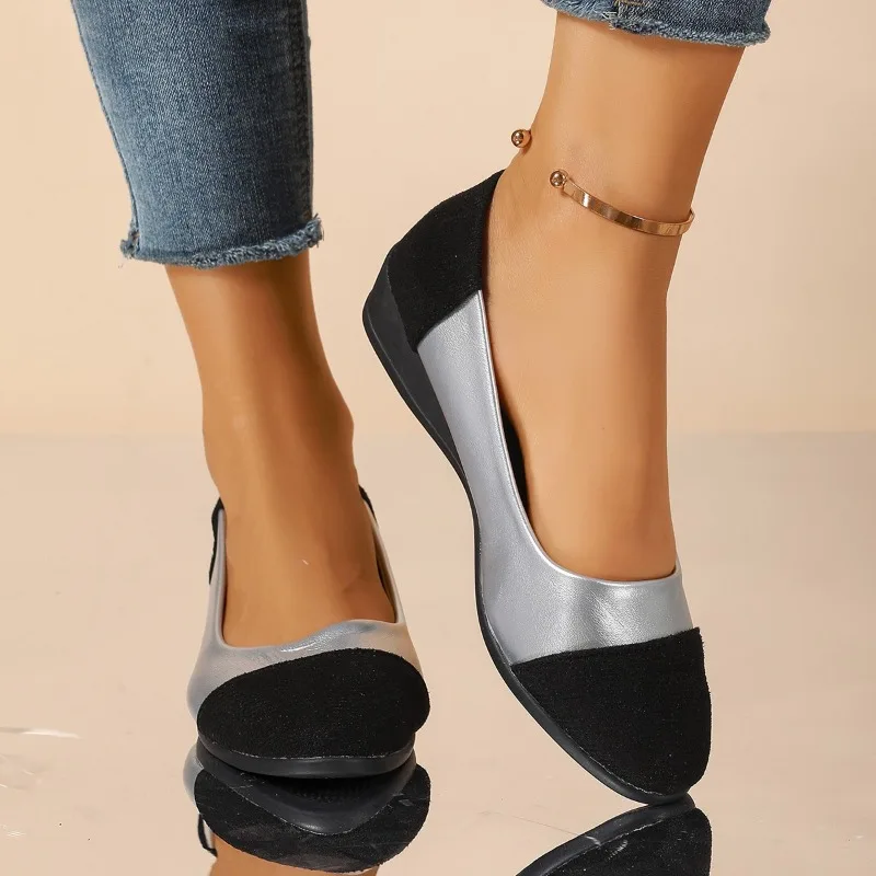 Fashionable Colour-Blocking Plus-Size Women's Shoes Versatile, Lightweight and Comfortable Casual Footwear Size 43
Fashionable Colour-Blocking Plus-Size Women's Shoes Versatile, Lightweight and Comfortable Casual Footwear Size 43