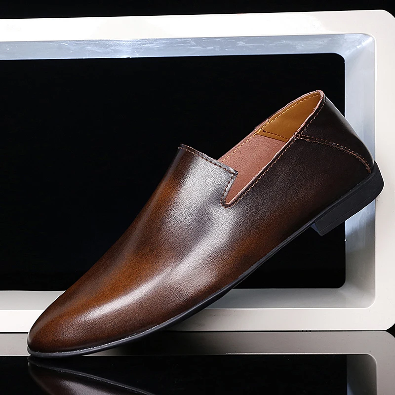 New Casual Personalized Men Loafers Fashionable Breathable Non Slip Retro Gradient Soft Sole Soft Face Lightweight Lazy Shoes
New Casual Personalized Men Loafers Fashionable Breathable Non Slip Retro Gradient Soft Sole Soft Face Lightweight Lazy Shoes