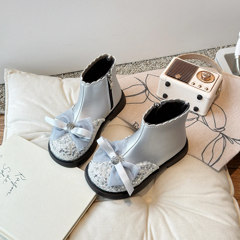 Fashionable princess ankle boots girls' winter boots cotton boots for children short boots with fur for girls
Fashionable princess ankle boots girls' winter boots cotton boots for children short boots with fur for girls