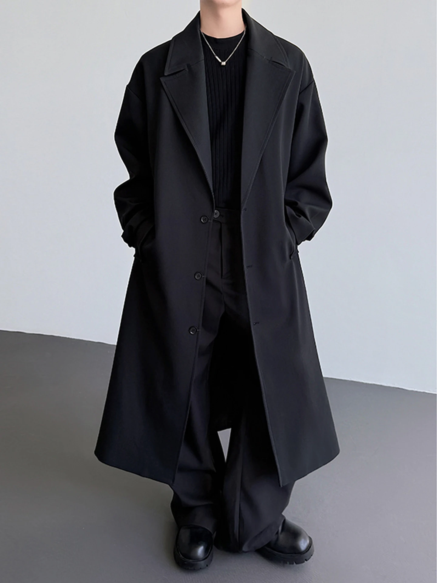 Корейское мужское длинное пальто для ранней осени, парная ветровка в стиле преппи, повседневное элегантное двубортное пальто премиум-класса
Корейское мужское длинное пальто для ранней осени, парная ветровка в стиле преппи, повседневное элегантное двубортное пальто премиум-класса