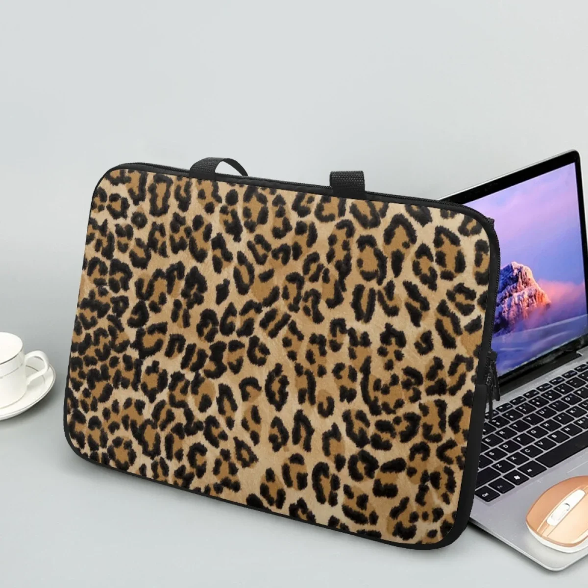 Luxury Leopard Print Laptop Bag Casual Portable Computer Case Tablet Bag Tablet Sleeve Cases For 10 12 13 15 17inch Pc Handbags
Luxury Leopard Print Laptop Bag Casual Portable Computer Case Tablet Bag Tablet Sleeve Cases For 10 12 13 15 17inch Pc Handbags