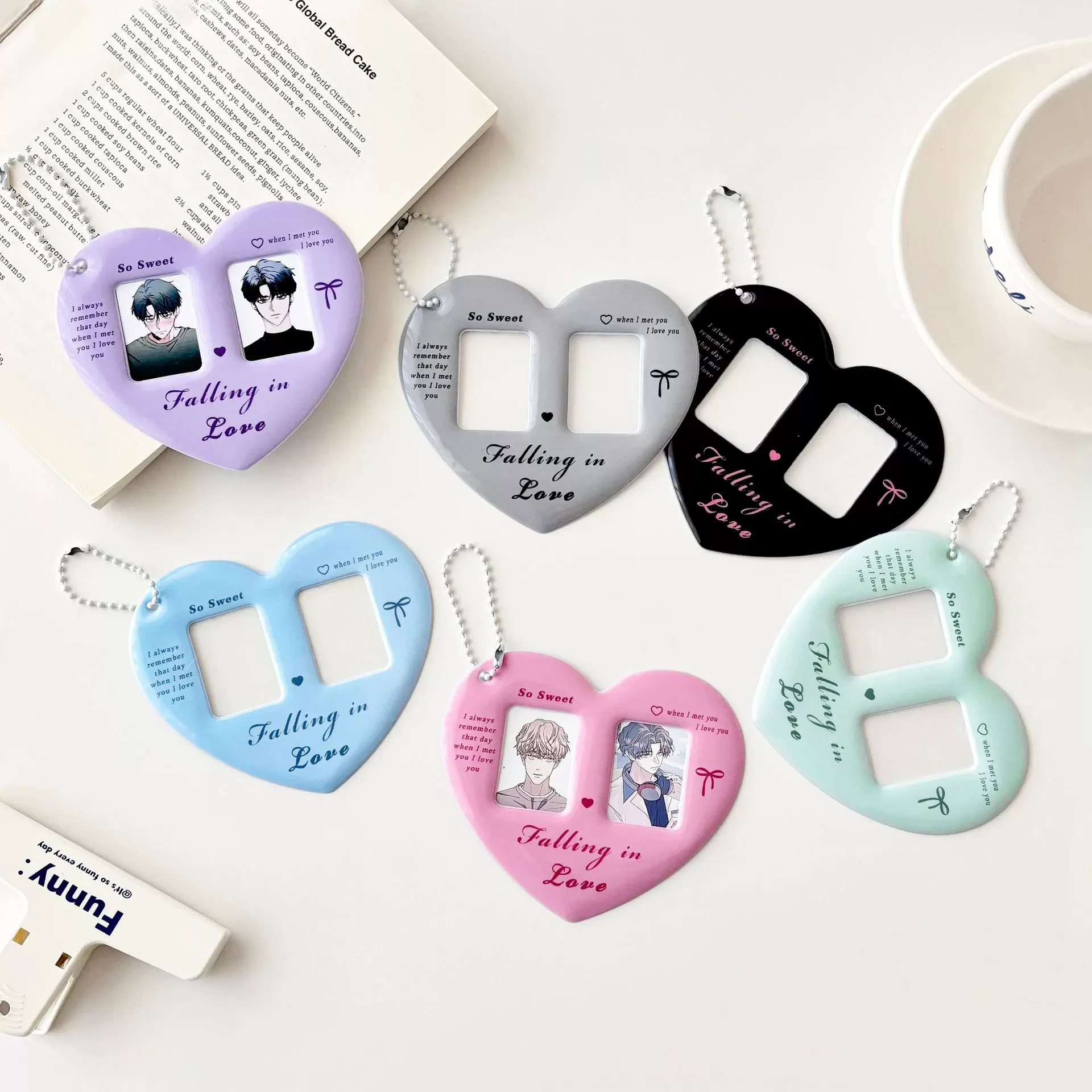 Customizable 2-Slot Heart CP Photo Card Holder, DIY Dual 1-Inch Photocard Sleeve,Couple ID Photo Holder Bag Charm Keychain
Customizable 2-Slot Heart CP Photo Card Holder, DIY Dual 1-Inch Photocard Sleeve,Couple ID Photo Holder Bag Charm Keychain