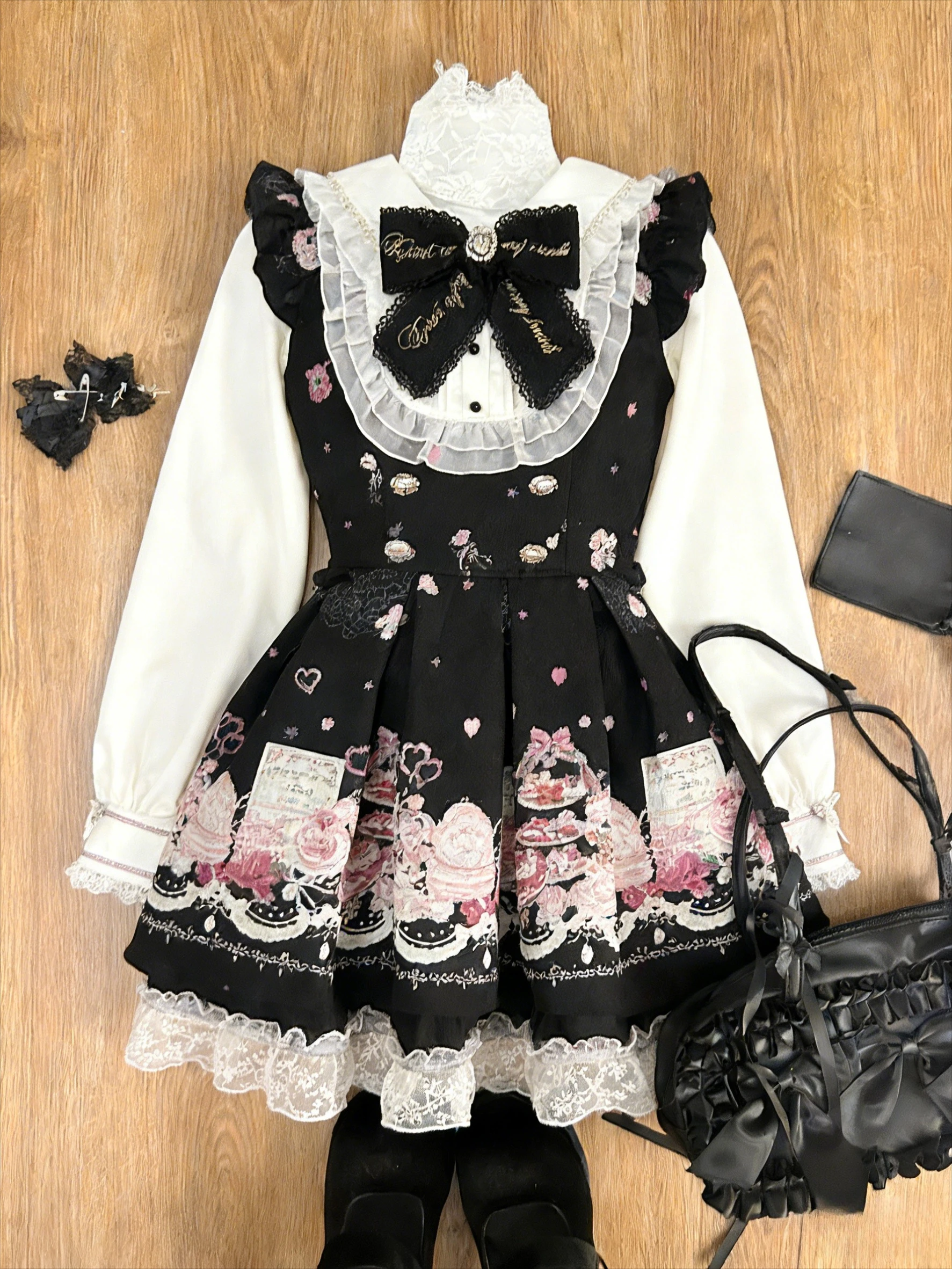 Japanese Gothic Style Rhinestone Bow Dress Shorts Set Women Sweet Long Sleeve Slim Plaid Shirt Dresses Kawaii Lolita Y2k Outfits
Japanese Gothic Style Rhinestone Bow Dress Shorts Set Women Sweet Long Sleeve Slim Plaid Shirt Dresses Kawaii Lolita Y2k Outfits