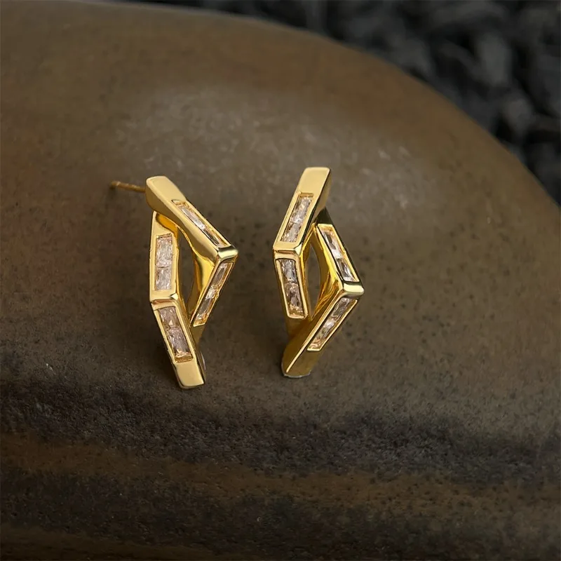 Geometric 3D Baguette Zircon Earrings Gold Cold Style Exquisite Versatile Office Ear Jewelry for Women
Geometric 3D Baguette Zircon Earrings Gold Cold Style Exquisite Versatile Office Ear Jewelry for Women