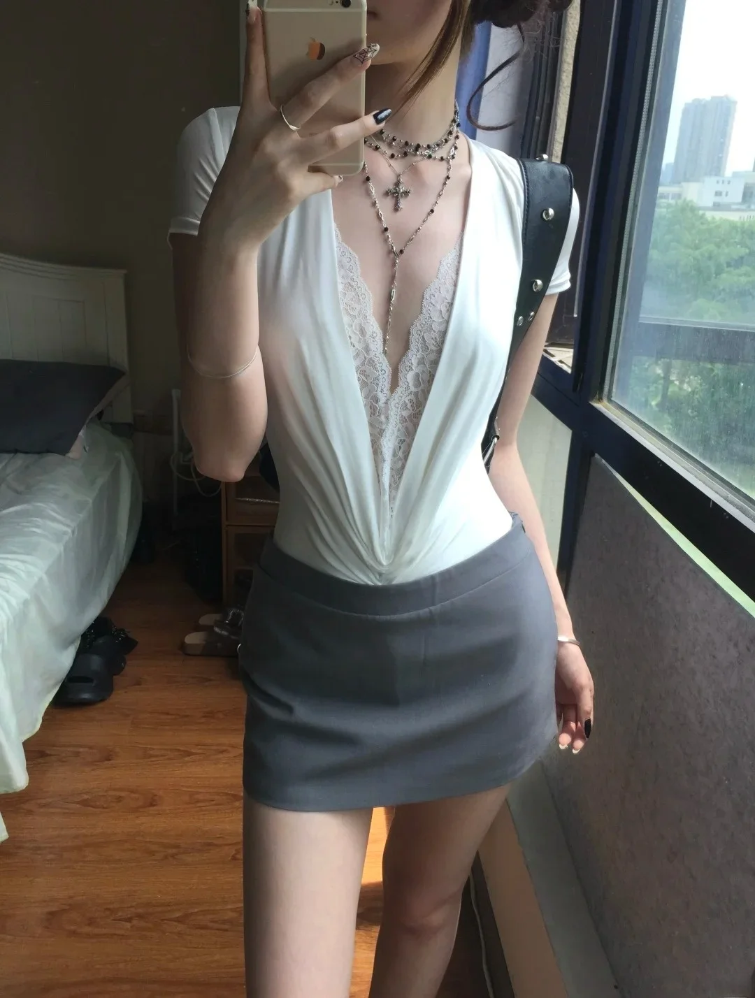 Сексуальная кружевная футболка Jannie с V-образным вырезом и вставками, облегающий топ, прямые короткие брюки из льняной ткани для повседневной носки
Сексуальная кружевная футболка Jannie с V-образным вырезом и вставками, облегающий топ, прямые короткие брюки из льняной ткани для повседневной носки