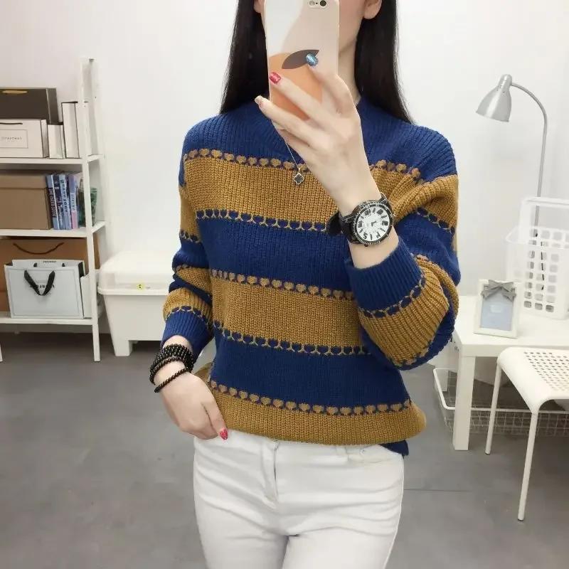 Thick Striped Women's Loose Sweater Stylish and Fashionable Women's Fashion Outerwear Knitted Sweater Long Sleeved Top
Thick Striped Women's Loose Sweater Stylish and Fashionable Women's Fashion Outerwear Knitted Sweater Long Sleeved Top