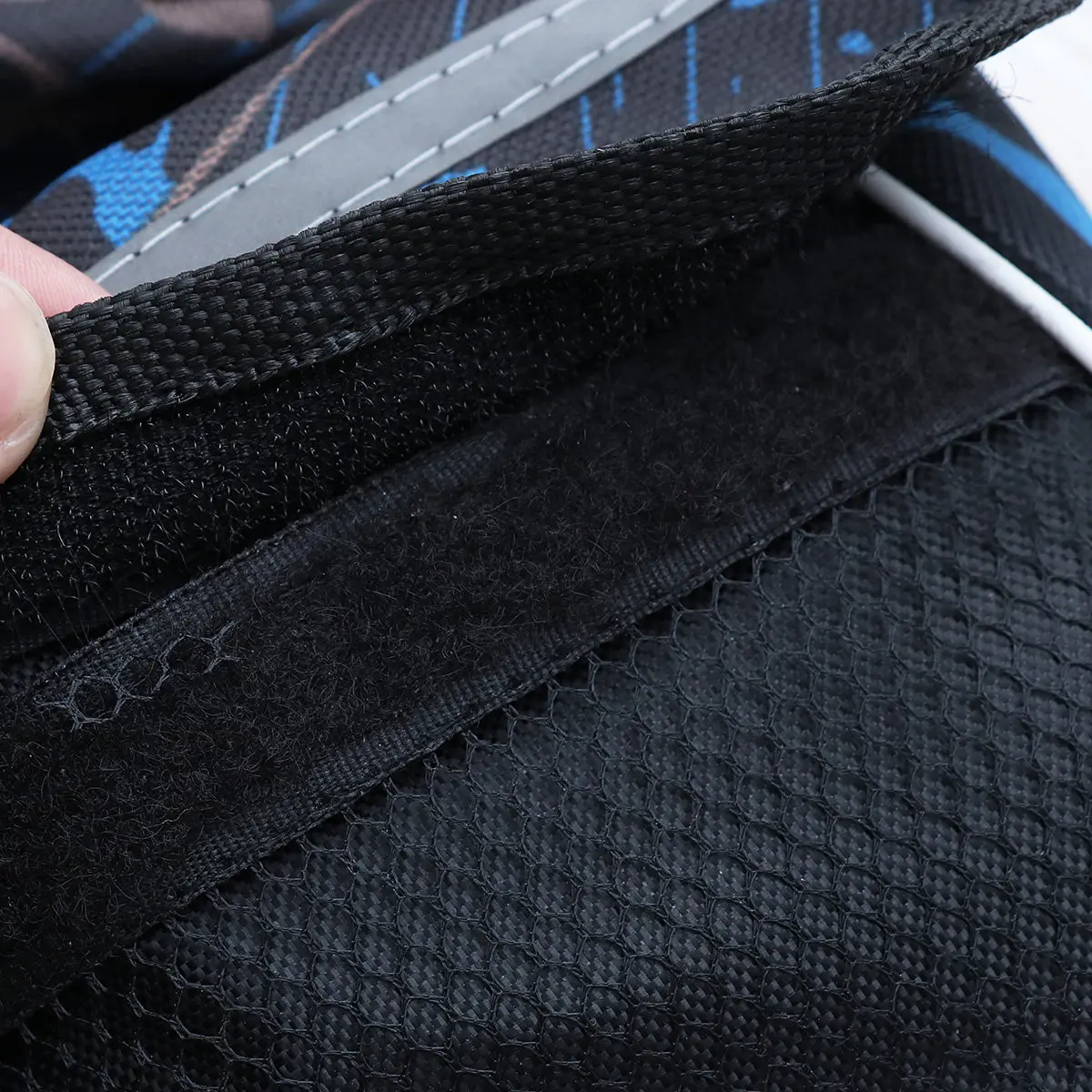 1Pcs Bicycle Handlebar Bag Double Side Nylon Reflective Stripes Road Bike Frame Bag Front Pannier Storage for Night Riding
1Pcs Bicycle Handlebar Bag Double Side Nylon Reflective Stripes Road Bike Frame Bag Front Pannier Storage for Night Riding