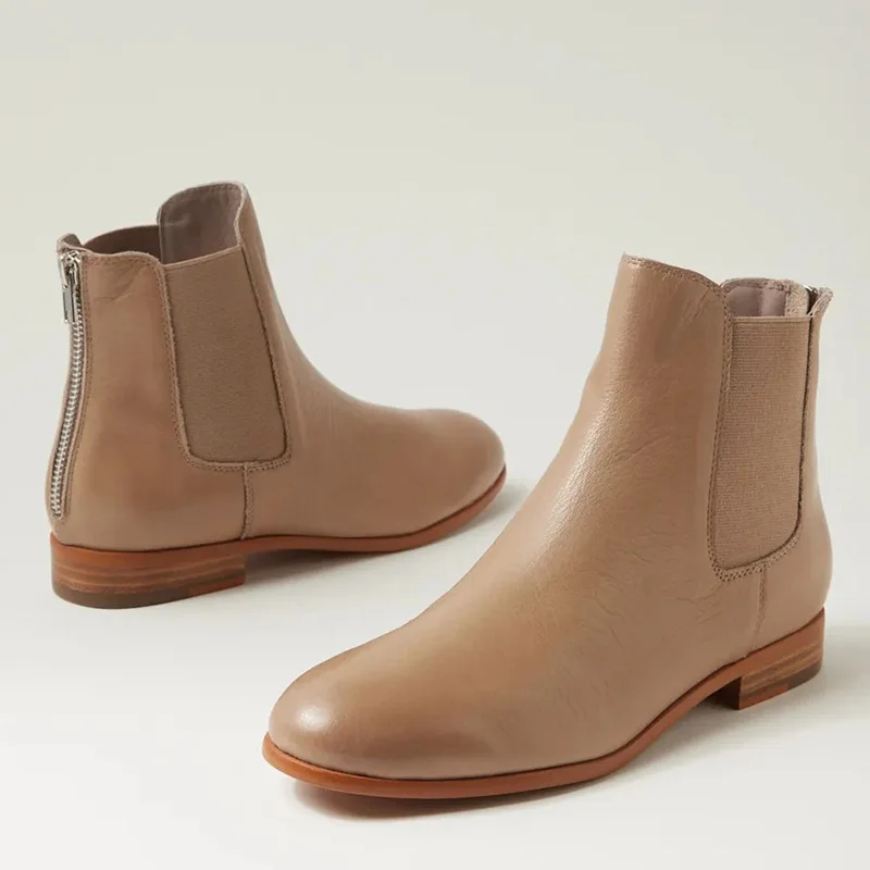 Soft Cow Leather Twin gussets Rear zip Women's leather Chelsea boots Polished Finish
Soft Cow Leather Twin gussets Rear zip Women's leather Chelsea boots Polished Finish