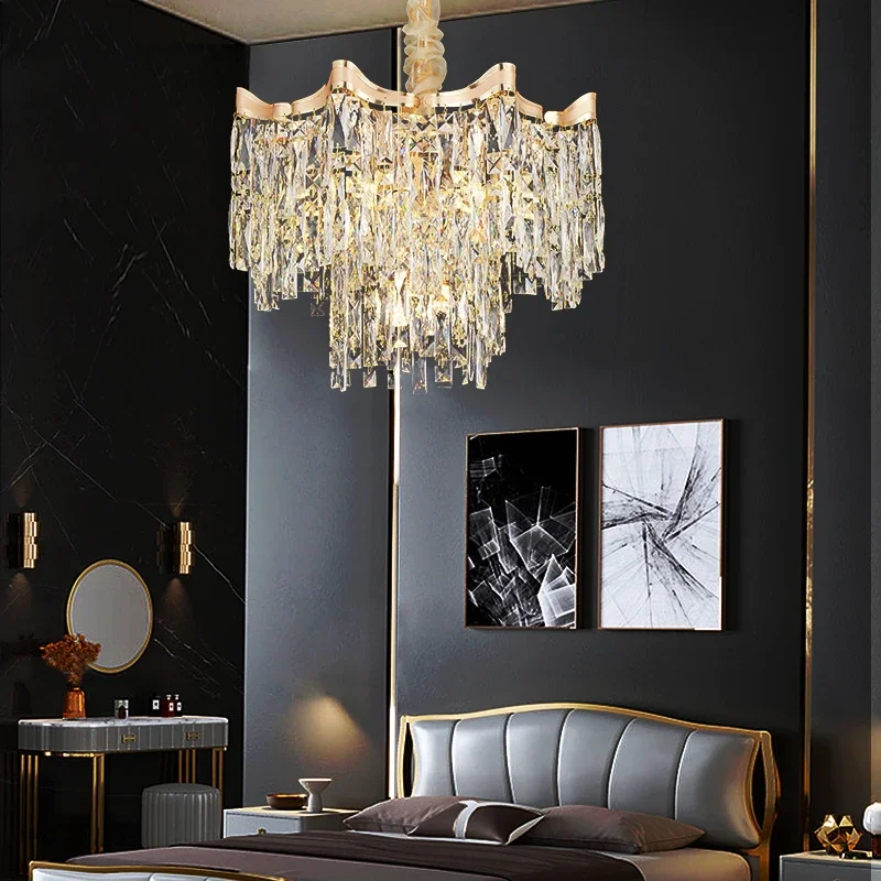 Luxurious crystal chandeliers decorate the living room and are used for villa lighting, kitchen island lighting
Luxurious crystal chandeliers decorate the living room and are used for villa lighting, kitchen island lighting