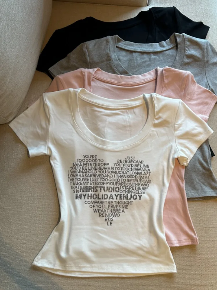 Slim Fit U-Neck Short Sleeve T-Shirt Women's Summer New Style Design Love Heart Rhinestone American Hot Girl Fashion Top
Slim Fit U-Neck Short Sleeve T-Shirt Women's Summer New Style Design Love Heart Rhinestone American Hot Girl Fashion Top