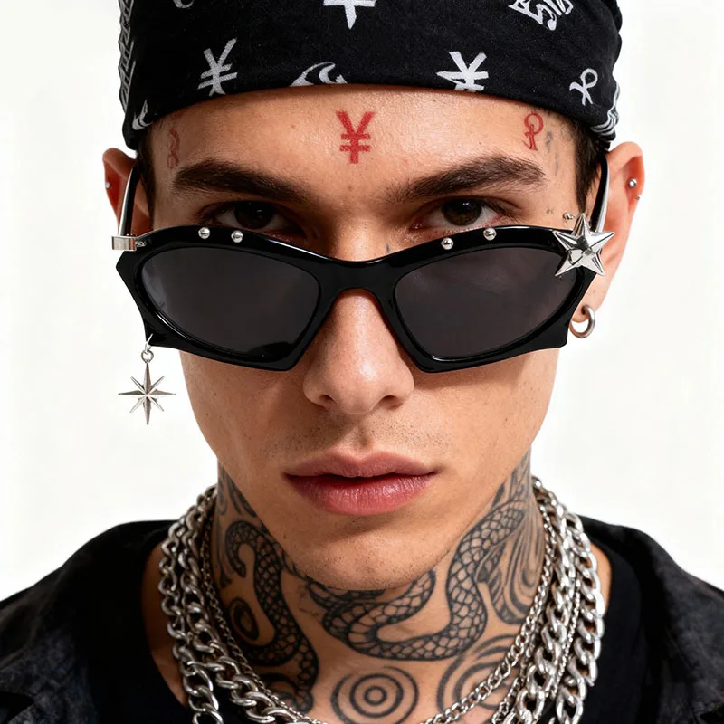 New Fashionable Punk Style Men's And Women's Personalized Cat Eye Sunglasses With Star Decoration Studded Rivets Design Eyewears
New Fashionable Punk Style Men's And Women's Personalized Cat Eye Sunglasses With Star Decoration Studded Rivets Design Eyewears