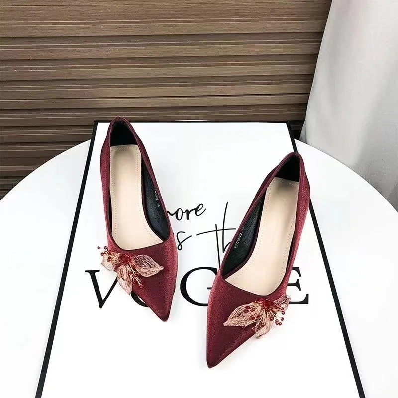 Wine Red Womens Single Shoe with Close Toe Thin Heel and Pointed Toes Bow Anti Slip 2025 New Spring PU Fashion Low Top Shoes
Wine Red Womens Single Shoe with Close Toe Thin Heel and Pointed Toes Bow Anti Slip 2025 New Spring PU Fashion Low Top Shoes