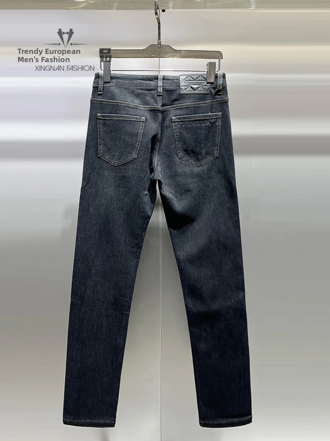 Men's Slim Fit Fleece Lined Jeans Winter Warm Small Foot Pants Color Versatile Long Trousers Comfortable Breathable
Men's Slim Fit Fleece Lined Jeans Winter Warm Small Foot Pants Color Versatile Long Trousers Comfortable Breathable