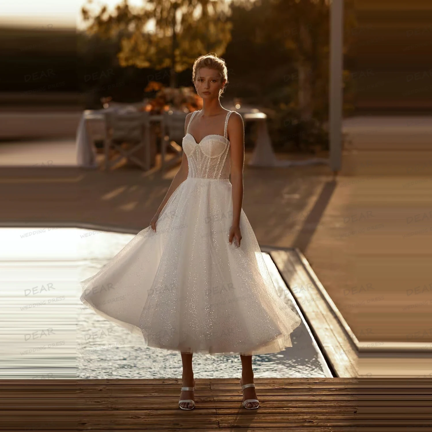 Simple 2025 Wedding Dresses Women's Glitter A Line Sleeveless Sweetheart Sequined Short Bride Gowns Vestidos De Novia Customized
Simple 2025 Wedding Dresses Women's Glitter A Line Sleeveless Sweetheart Sequined Short Bride Gowns Vestidos De Novia Customized