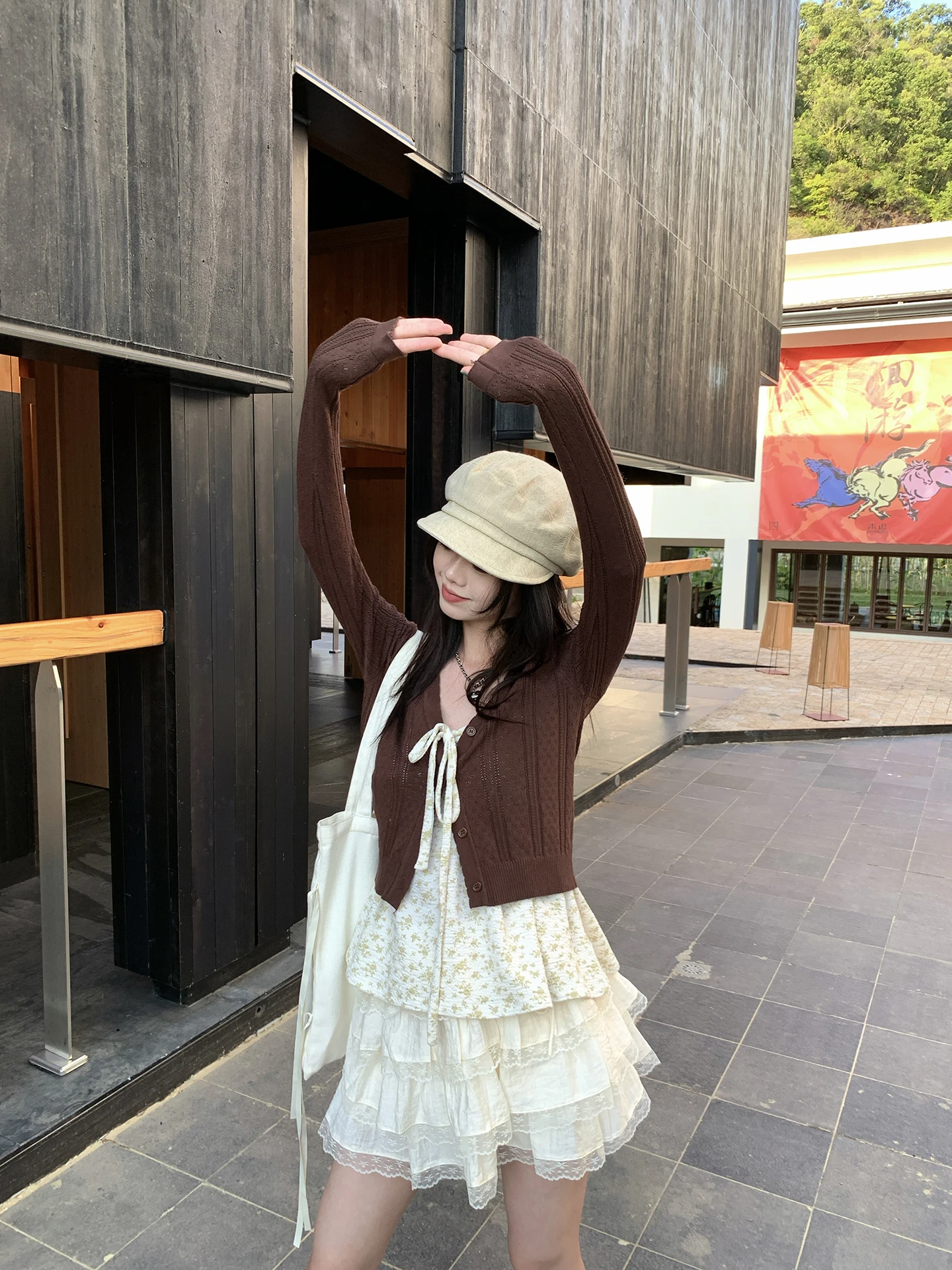 Retro Korean Style Women's Knitted Open Cardigan Single Button Twist Long Sleeve Soft Fabric Spring Summer New Arrival
Retro Korean Style Women's Knitted Open Cardigan Single Button Twist Long Sleeve Soft Fabric Spring Summer New Arrival