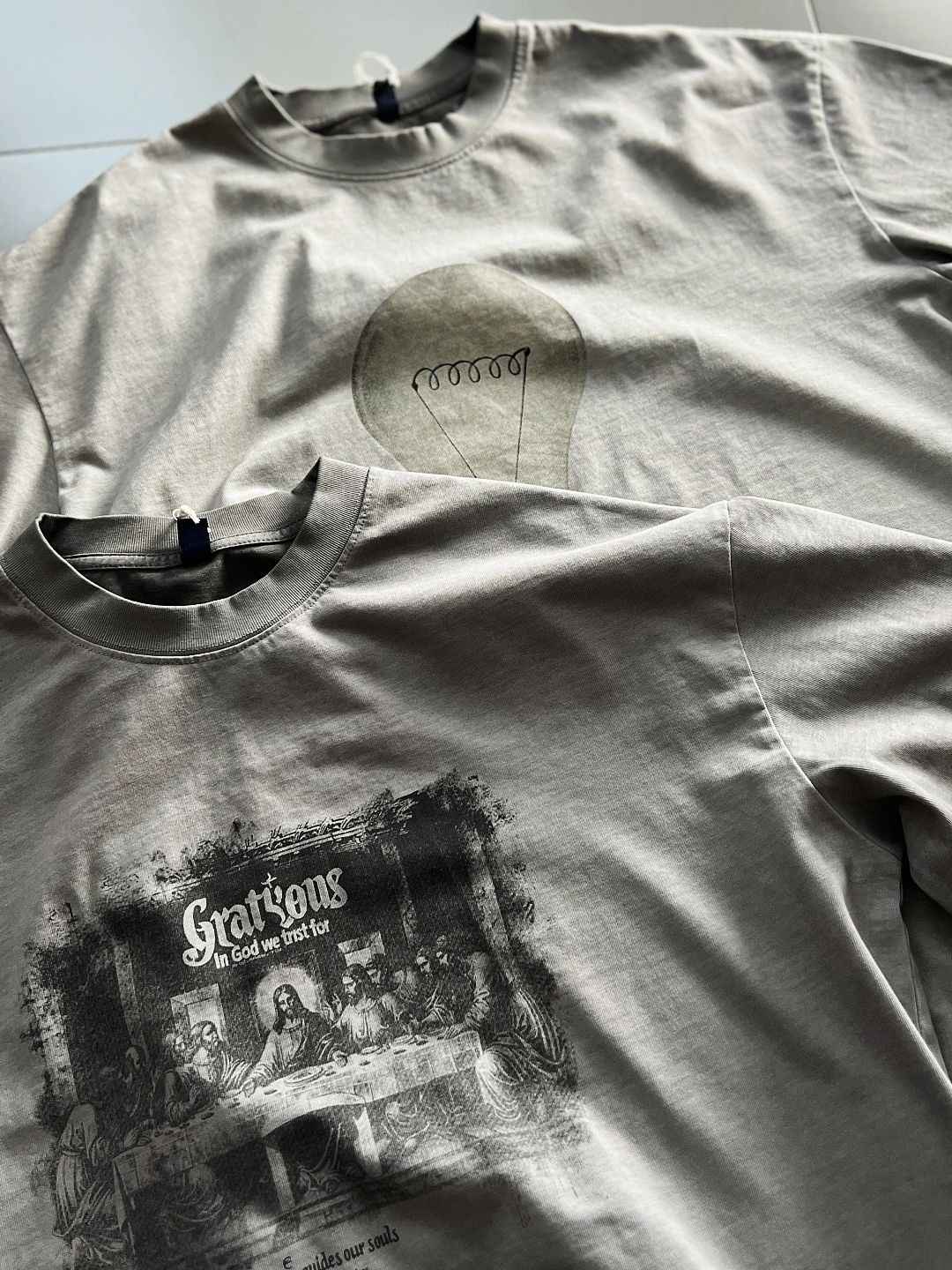 Vintage Japanese Style Loose Fit Short Sleeve T-Shirt Leonardo Da Vinci Last Supper Print Cotton Casual round Neck Top
Vintage Japanese Style Loose Fit Short Sleeve T-Shirt Leonardo Da Vinci Last Supper Print Cotton Casual round Neck Top